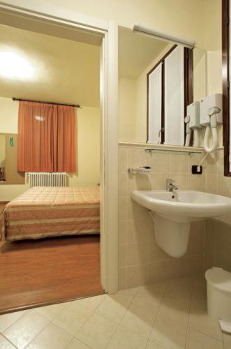 Hotel Bellavista Valmadrera Esterno foto
